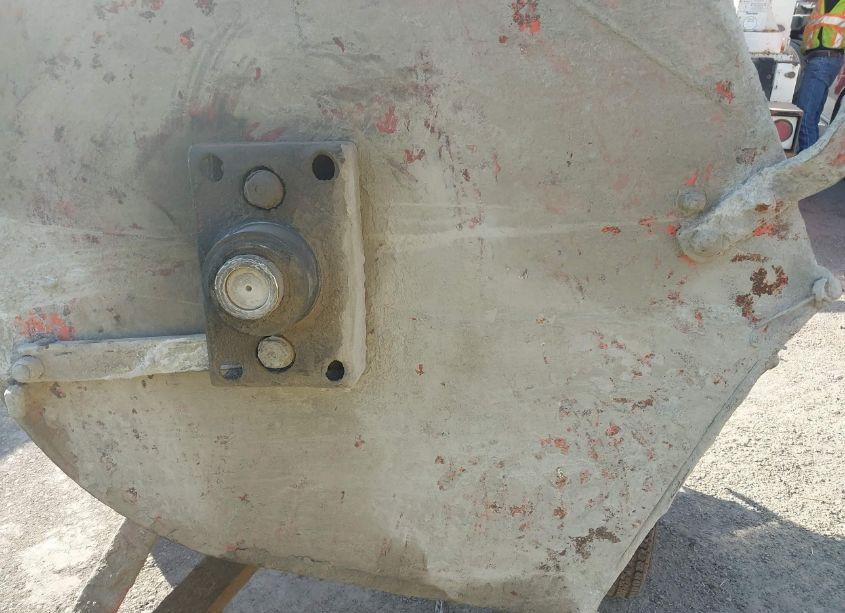 Photo 14 of 2013 Chevrolet 3500 (VIN 00000000000000000)