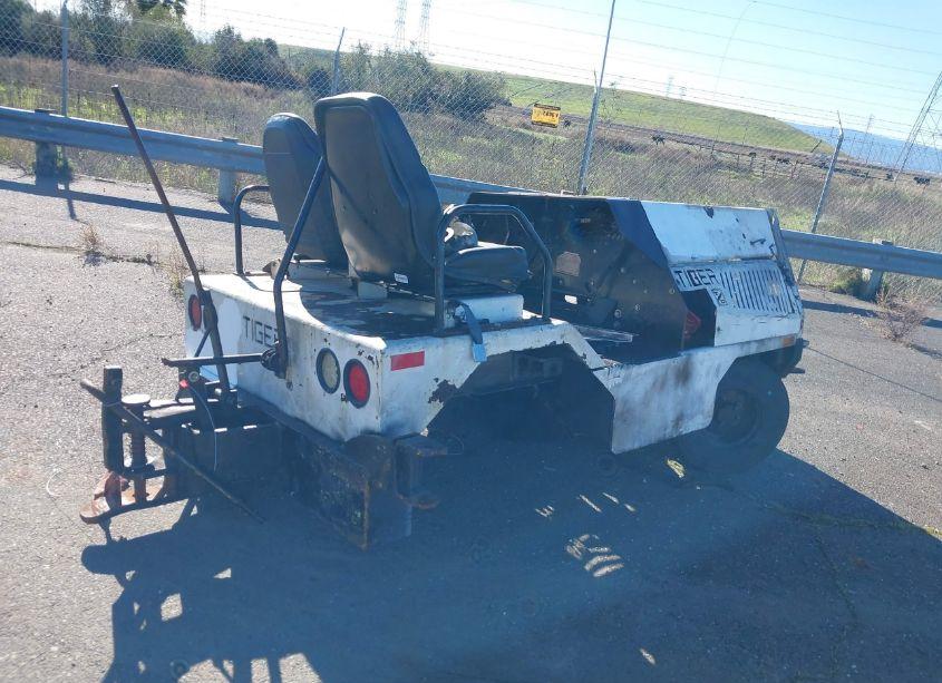 2010 Equipment Cargo