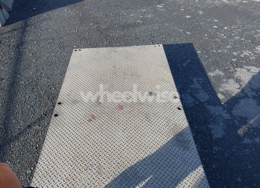 2000 Crown Orderpicker