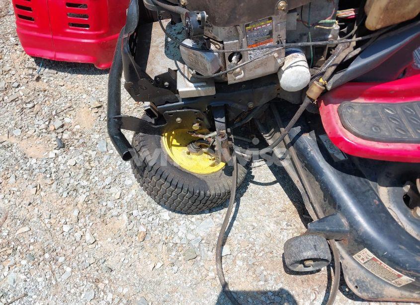 Photo 12 of 2007 Troy Big RED HORSE MOWER (VIN 0000001C297H30018)