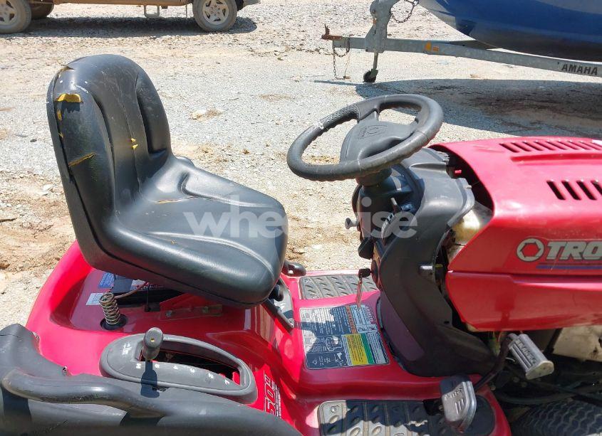 Photo 5 of 2007 Troy Big RED HORSE MOWER (VIN 0000001C297H30018)