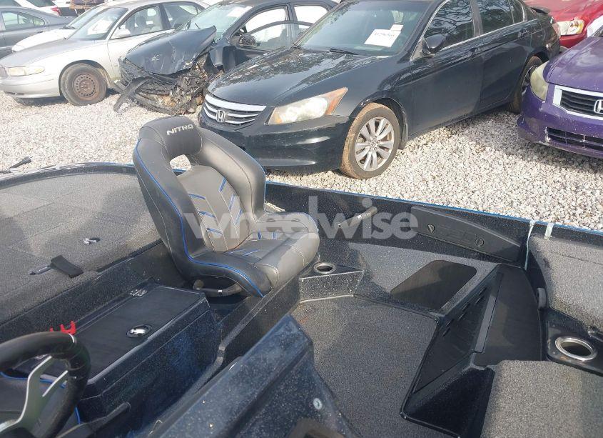 Photo 5 of 2023 Nitro Bassboat (VIN 00000BUJ92004E223)