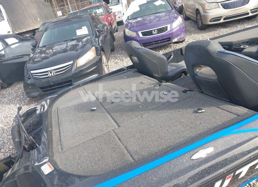 Photo 8 of 2023 Nitro Bassboat (VIN 00000BUJ92004E223)