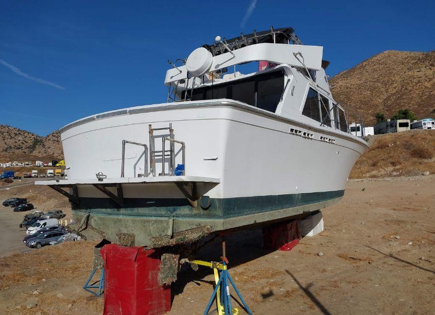 Photo 4 of 1979 Uniflite 32 N/A (VIN 00000UNF01854M79E)