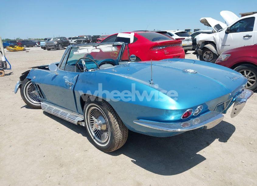 Photo 3 of 1965 Chevrolet Corvette (VIN 0000194675S105050)