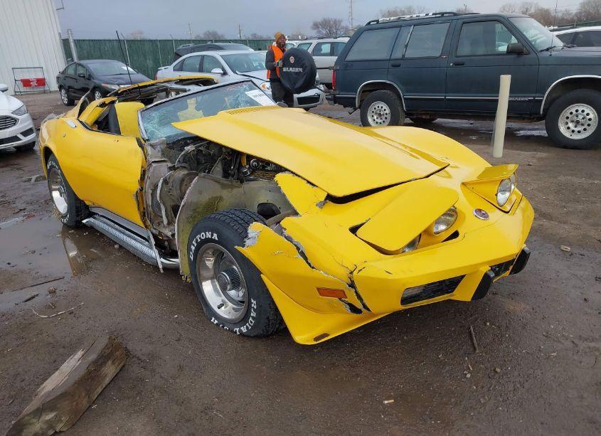 1975 Chevrolet Corvette (VIN 00001Z37T5S428429) main photo