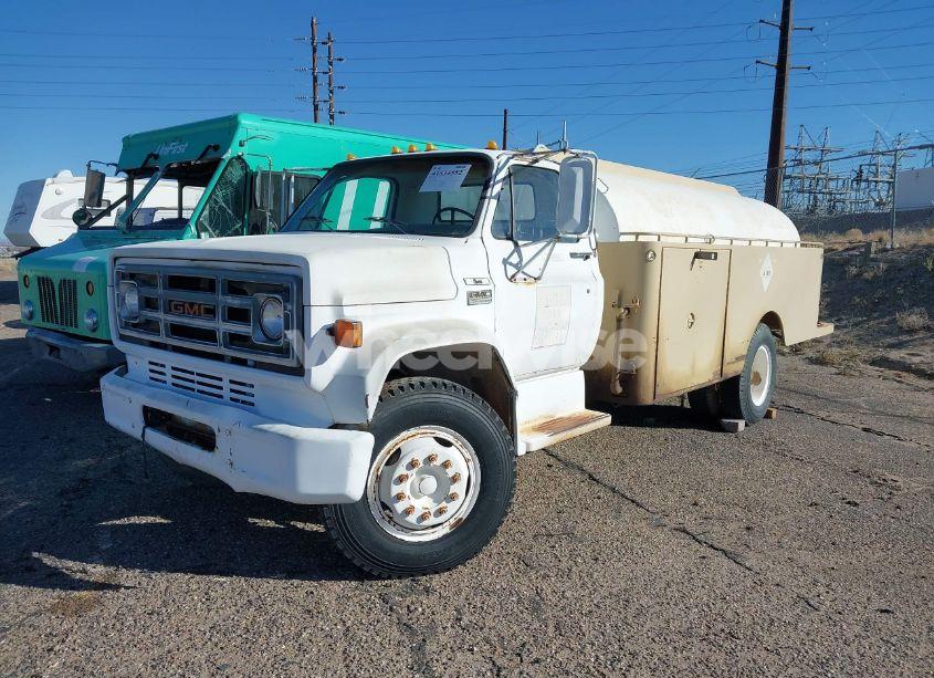Photo 2 of 1978 Gmc C6 (VIN 0000TCE678V601211)