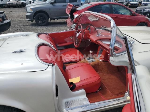 1960 CHEVROLET CORVETTE (VIN 008675106432) main photo