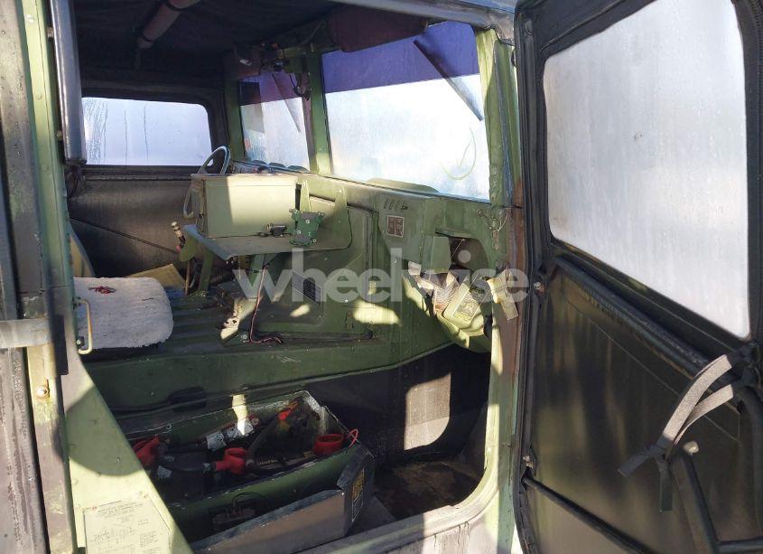 Photo 5 of 1989 American General H1 (VIN 068917)