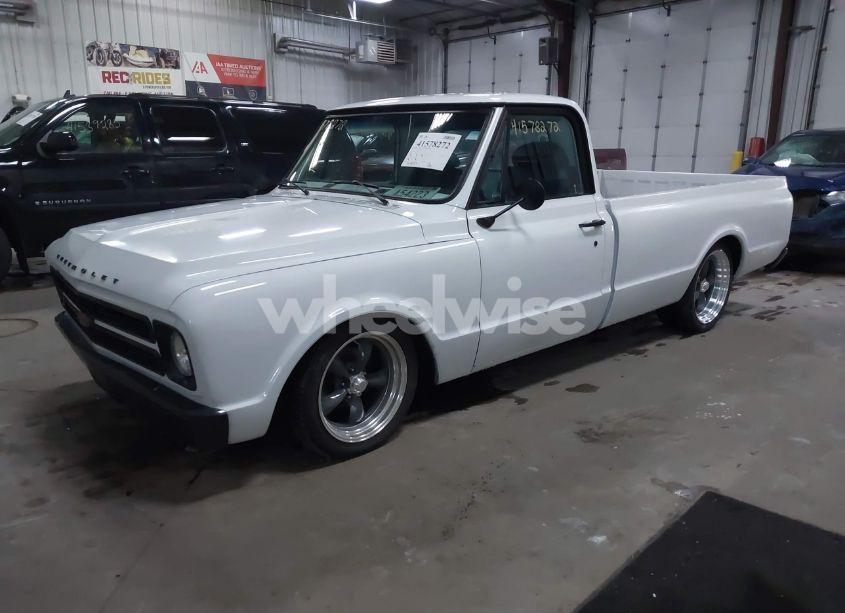 Photo 2 of 1967 Chevrolet C10 (VIN 0CS147J116692)