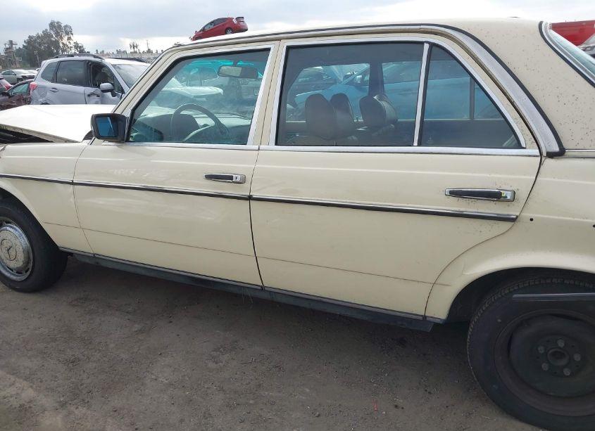 Photo 14 of 1977 Mercedes-benz 240d N/A (VIN 12312312018048)