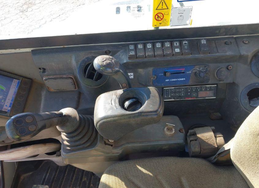 Photo 8 of 2017 Takeuchi Tb240 EXCAVATOR (VIN 124002857)