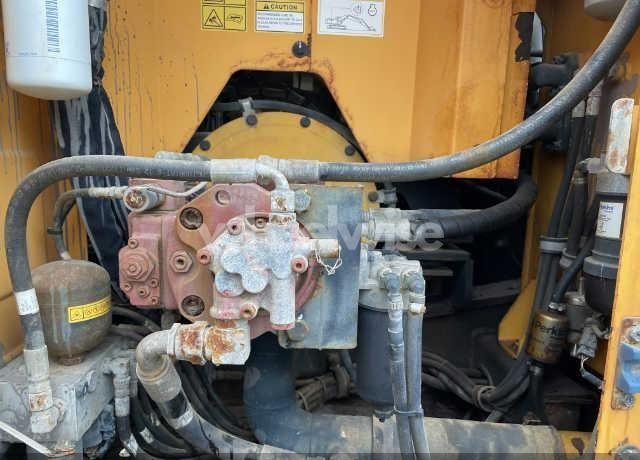 Photo 8 of 2018 Hyundai Hx160l (VIN 13752C)