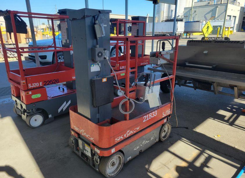 Photo 3 of 2018 Skyjack Sj16 N/A (VIN 14013380)