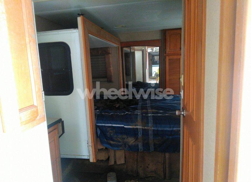 Photo 5 of 2006 Carriage Cameo N/A (VIN 16F62E5R661A06934)