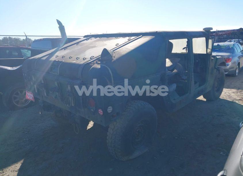 Photo 4 of 2000 American General H1 (VIN 185723)