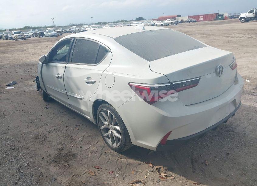 Photo 3 of 2019 Acura Ilx STANDARD (VIN 19UDE2F35KA012742)