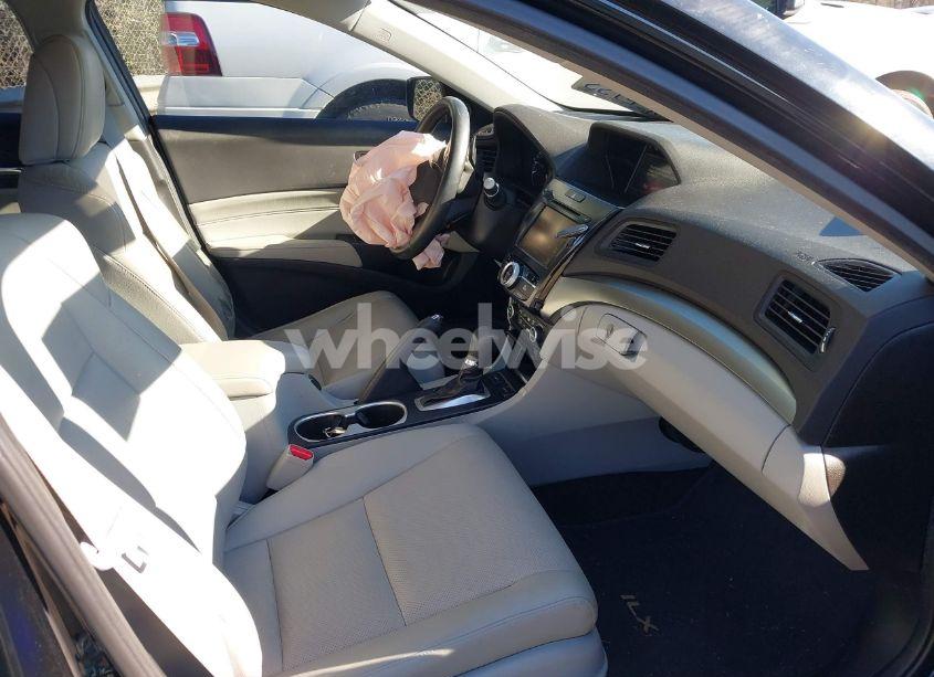 Photo 5 of 2016 Acura Ilx PREMIUM/TECHNOLOGY (VIN 19UDE2F77GA015037)