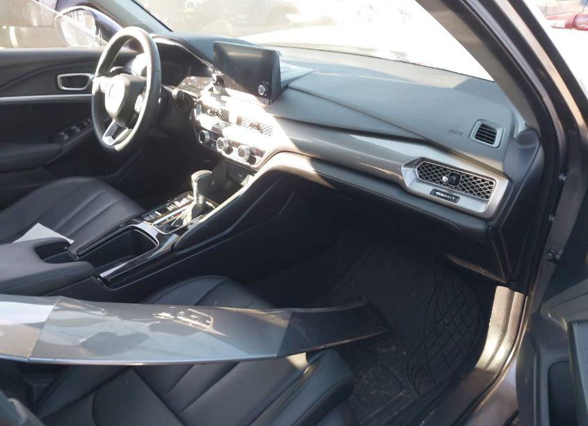 Photo 5 of 2024 Acura Integra (VIN 19UDE4H23RA004813)