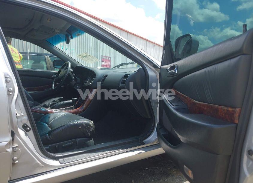 Photo 5 of 1999 Acura Tl 3.2 (VIN 19UUA5641XA041751)