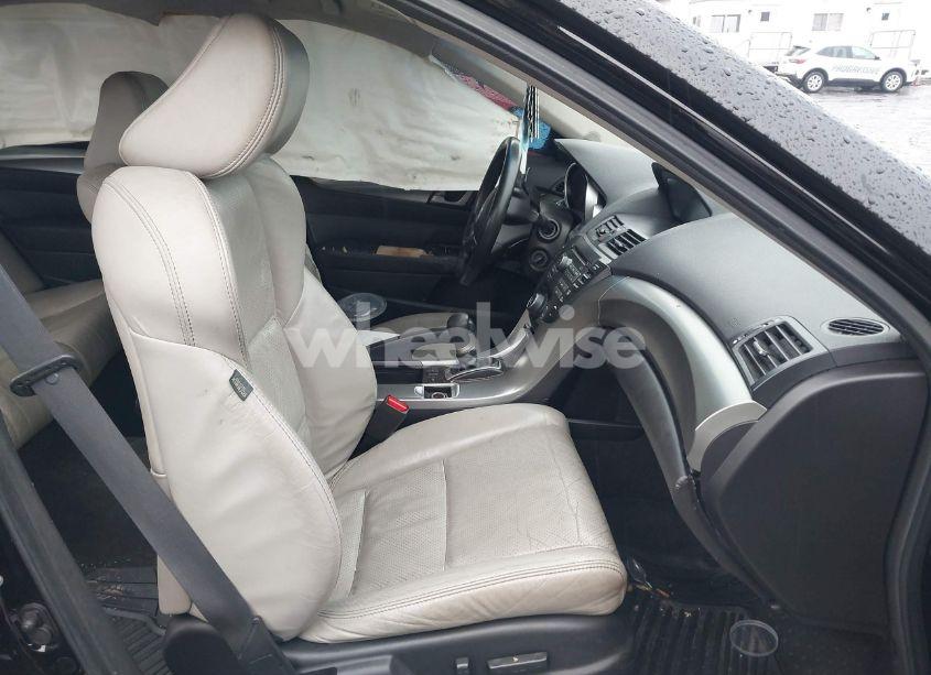 Photo 5 of 2010 Acura Tl 3.5 (VIN 19UUA8F20AA004519)