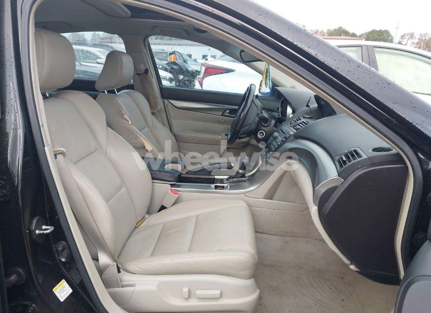 Photo 5 of 2010 Acura Tl 3.5 (VIN 19UUA8F23AA010833)