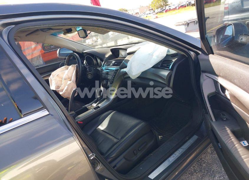 Photo 5 of 2010 Acura Tl 3.5 (VIN 19UUA8F29AA003000)