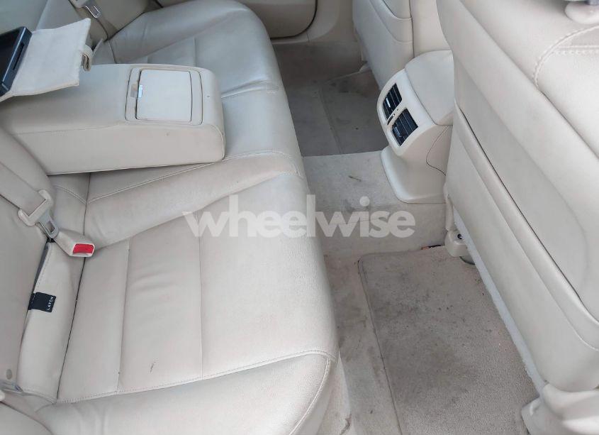 Photo 8 of 2010 Acura Tl 3.5 (VIN 19UUA8F29AA019925)