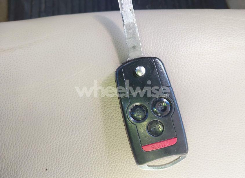 Photo 11 of 2010 Acura Tl 3.5 (VIN 19UUA8F29AA022775)