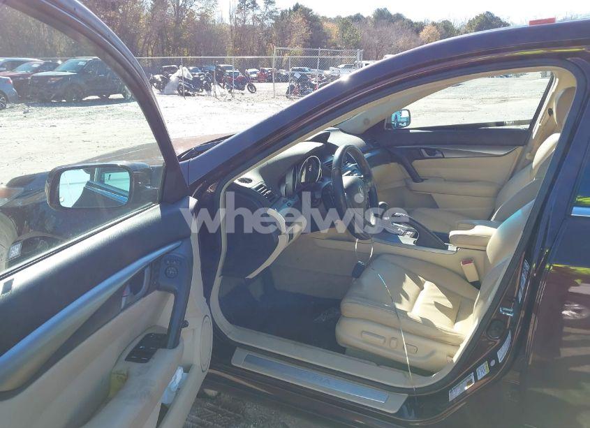 Photo 5 of 2010 Acura Tl 3.5 (VIN 19UUA8F29AA022775)