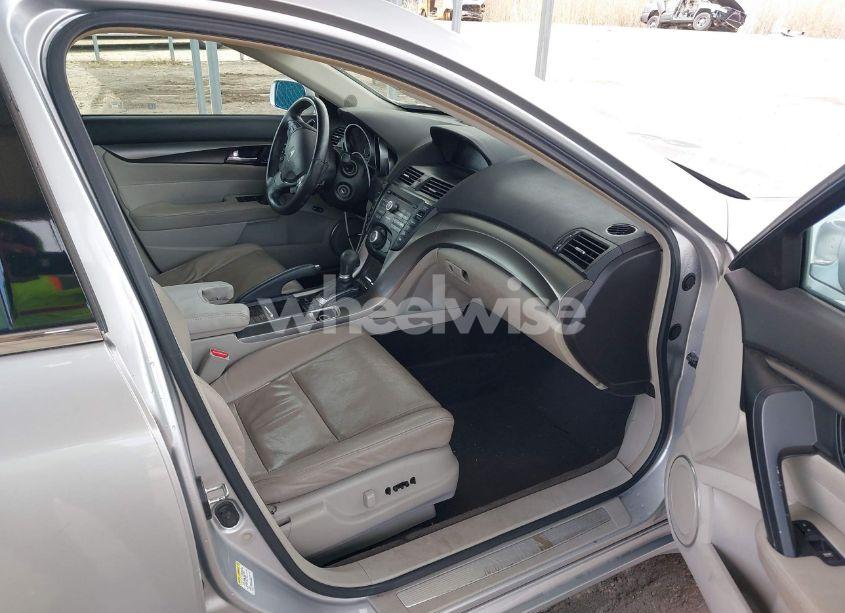 Photo 5 of 2012 Acura Tl 3.5 (VIN 19UUA8F29CA037134)