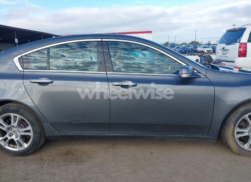 Photo 13 of 2010 Acura Tl 3.5 (VIN 19UUA8F52AA024457)