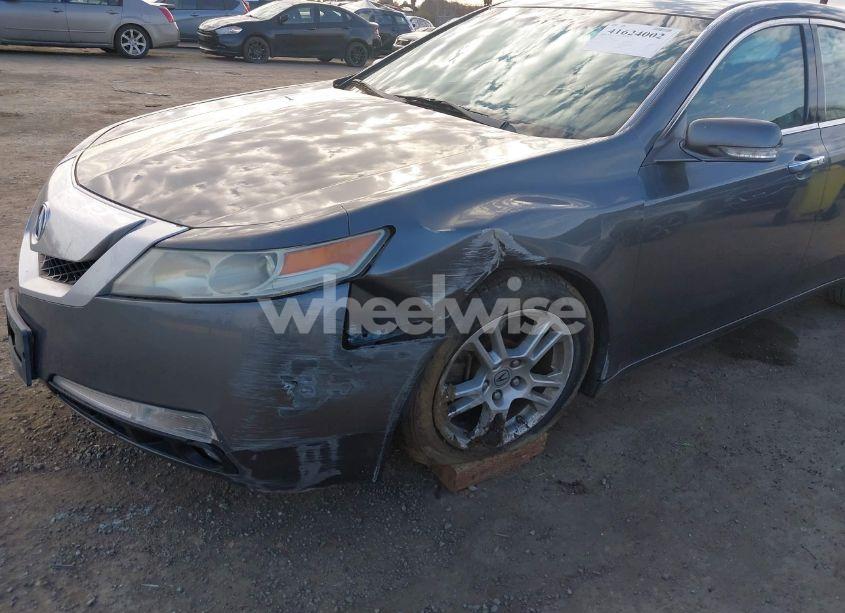 Photo 6 of 2010 Acura Tl 3.5 (VIN 19UUA8F52AA024457)