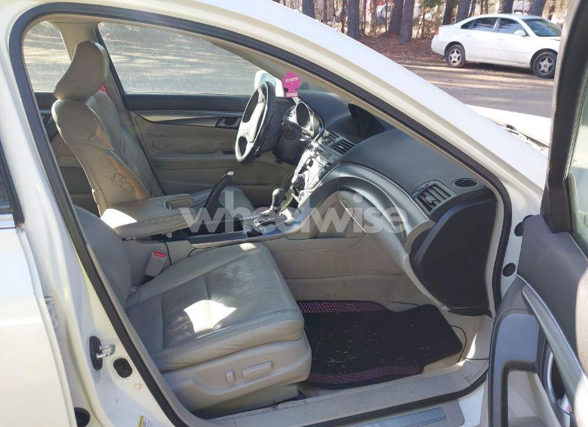 Photo 5 of 2010 Acura Tl 3.5 (VIN 19UUA8F52AA027150)