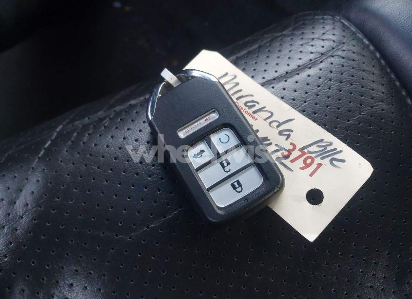 Photo 11 of 2010 Acura Tl 3.5 (VIN 19UUA8F53AA009434)