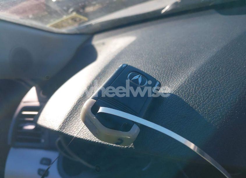 Photo 11 of 2010 Acura Tl 3.5 (VIN 19UUA8F53AA014584)