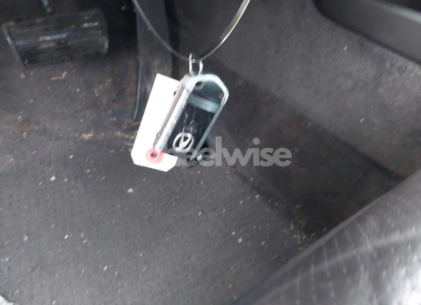 Photo 11 of 2010 Acura Tl 3.5 (VIN 19UUA8F54AA016716)