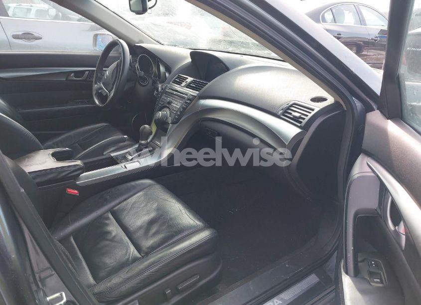 Photo 5 of 2010 Acura Tl 3.5 (VIN 19UUA8F54AA016716)