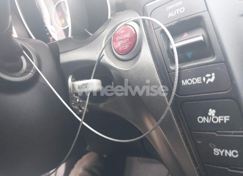 Photo 11 of 2010 Acura Tl 3.5 (VIN 19UUA8F54AA024430)