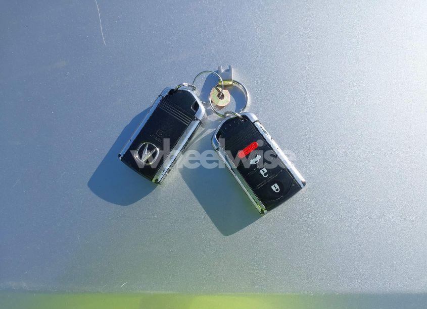 Photo 11 of 2010 Acura Tl 3.5 (VIN 19UUA8F55AA022637)