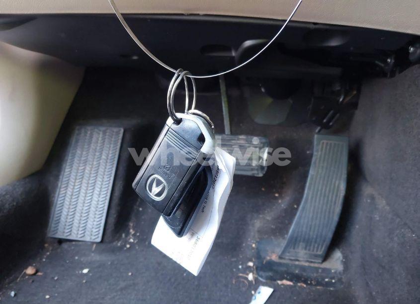 Photo 11 of 2012 Acura Tl 3.5 (VIN 19UUA8F57CA000528)