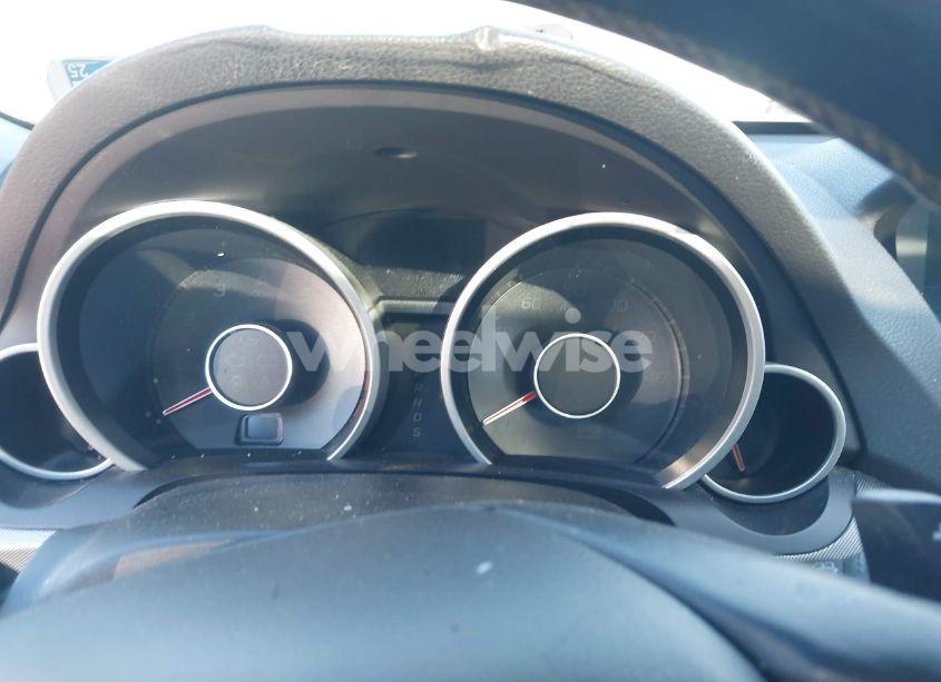Photo 7 of 2012 Acura Tl 3.5 (VIN 19UUA8F57CA033349)