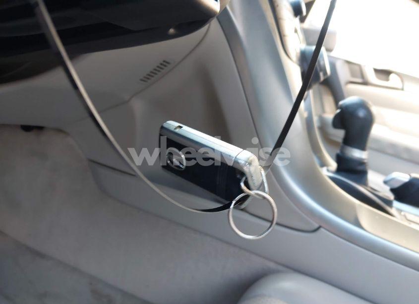 Photo 11 of 2010 Acura Tl 3.5 (VIN 19UUA8F58AA013429)