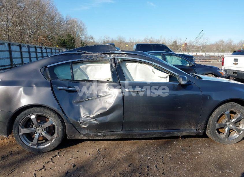 Photo 6 of 2010 Acura Tl 3.5 (VIN 19UUA8F58AA013429)