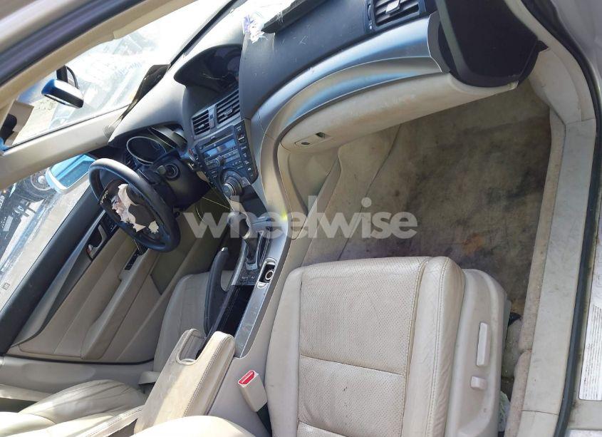 Photo 5 of 2010 Acura Tl 3.5 (VIN 19UUA8F59AA009518)
