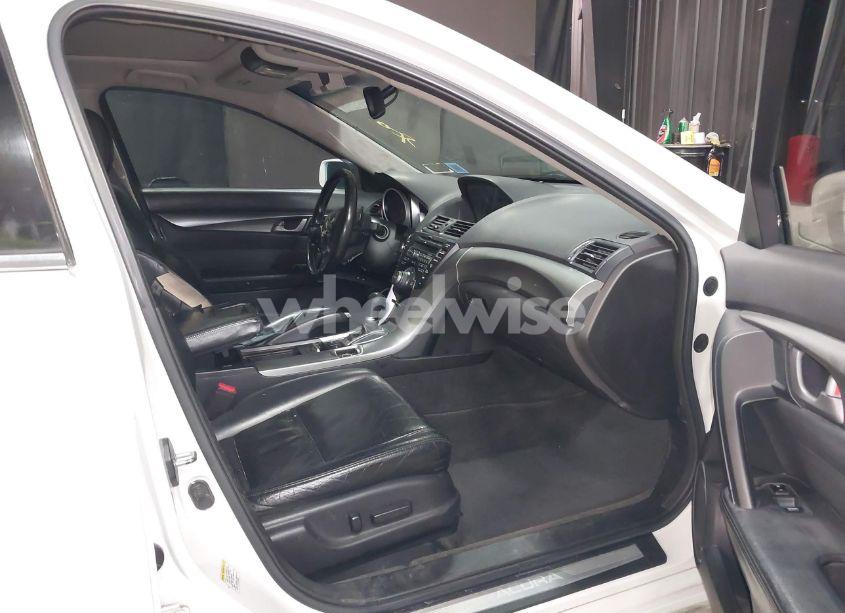 Photo 5 of 2010 Acura Tl 3.5 (VIN 19UUA8F59AA026240)