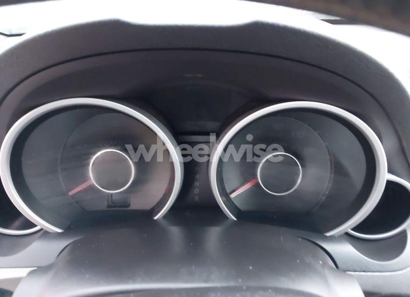 Photo 7 of 2012 Acura Tl 3.7 (VIN 19UUA9F23CA004880)