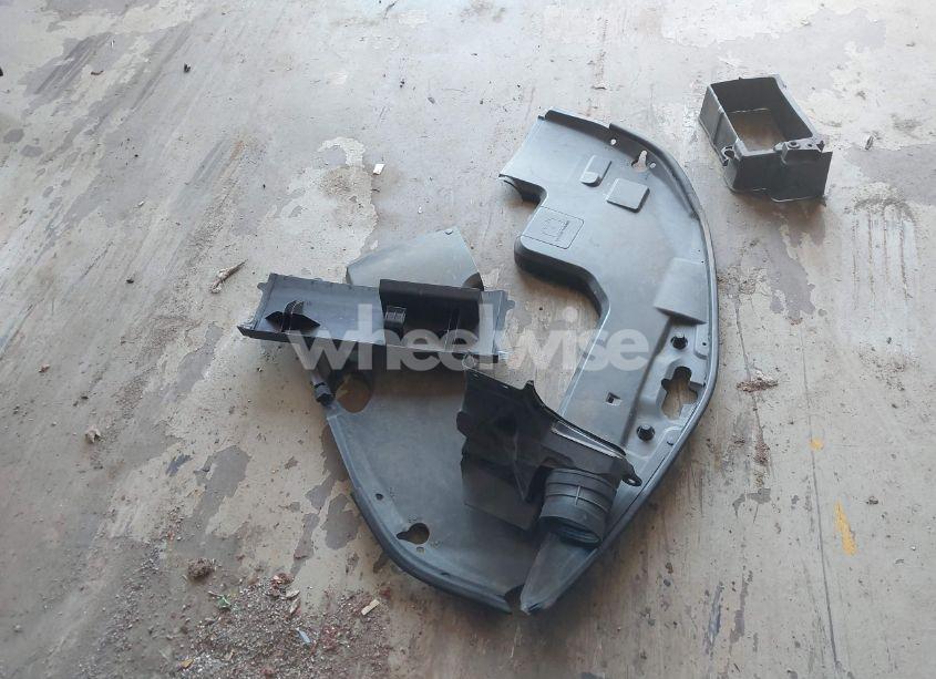 Photo 12 of 2012 Acura Tl 3.7 (VIN 19UUA9F53CA010575)