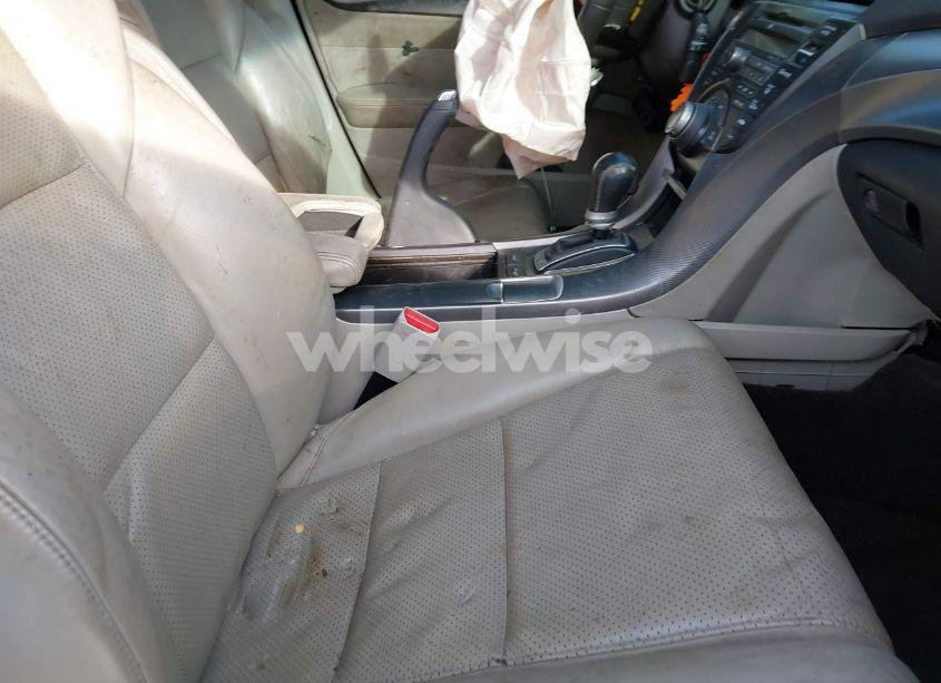 Photo 5 of 2010 Acura Tl 3.7 (VIN 19UUA9F54AA006550)