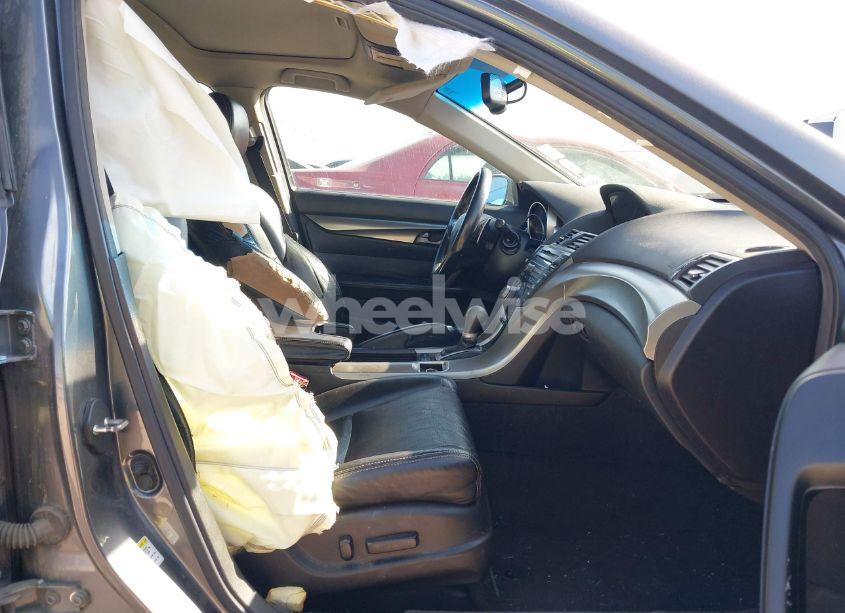 Photo 5 of 2010 Acura Tl 3.7 (VIN 19UUA9F56AA004671)